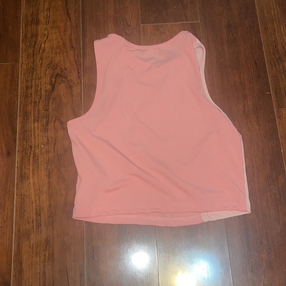 Light pink and dark pink tank top - Picture 2 of 2